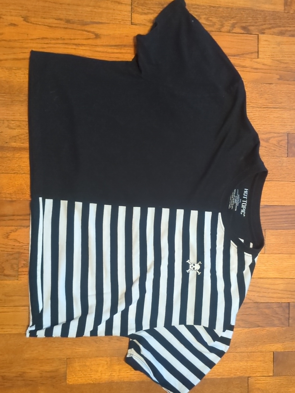 color block black/white hot topic tee